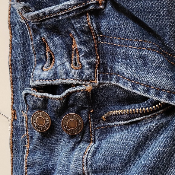 Almost Famous Distressed Jeans - Picture 2 of 7